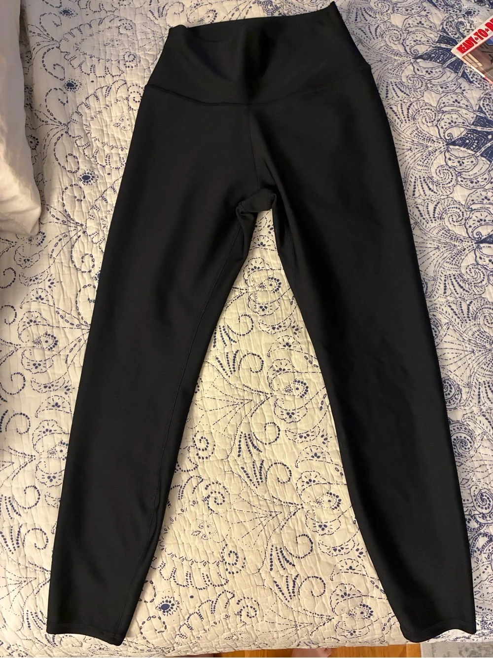 ALO High Waist Airlift 7/8 Leggings - size medium